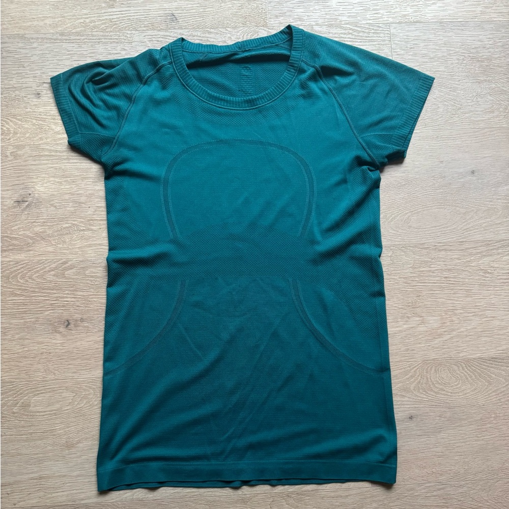 Lululemon Swiftly Tech Short Sleeve Shirt Hip Length Size 10
